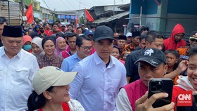 Kaesang Blusukan, Temani Paslon Independen Kabupaten Tangerang