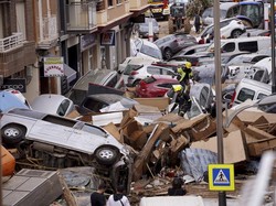 Penampakan Dashyatnya Banjir Bandang di Valencia Spanyol