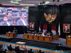 Anggota DPRD DKI F-Golkar Walk Out Usai Interupsi soal KJP-KJMU di Paripurna