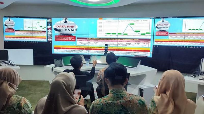 Pemerintah Kabupaten (Pemkab) Bandung melalui Dinas Ketenagakerjaan mengikuti pelaksanaan rapat koordinasi (rakor) pembahasan langkah antisipasi menghadapi