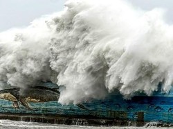 Topan Dahsyat Kong-rey Terjang Taiwan, 2 Orang Tewas-205 Terluka