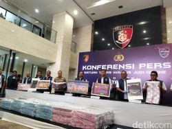 Polisi Sita Uang Rp 70,1 M dari Sindikat Judi Online yang Dikendalikan WN China