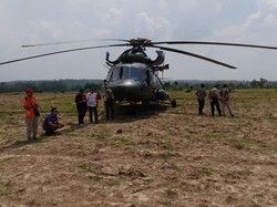 Helikopter TNI AD yang Mendarat Darurat di Blora dalam Misi Latihan