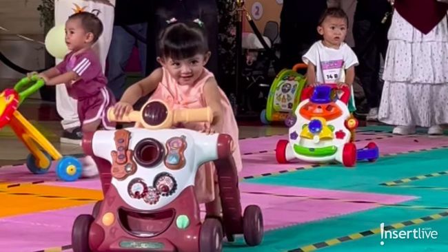 Beragam Tingkah Gemas Bayi Lomba Baby Push Walker di Olimpiade Balita