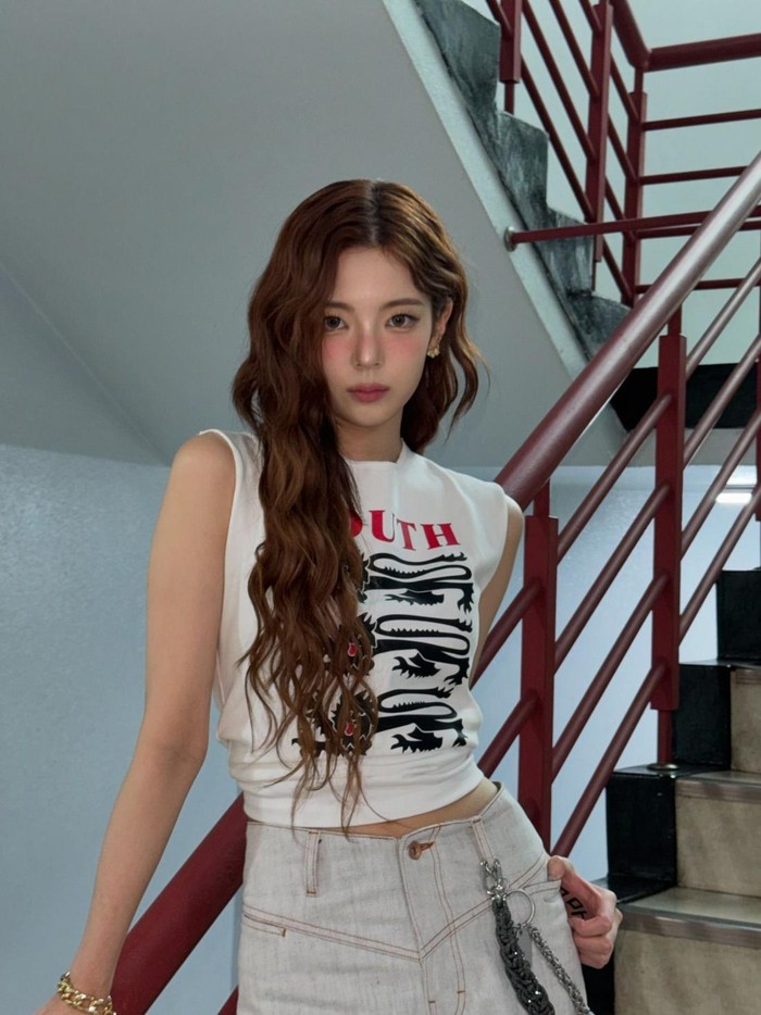 Selain disibukkan dengan aktivitas grup, Lia juga aktif dengan kegiatan individu. Ia belum lama ini menghadiri acara Dolce&Gabbana Beauty di Seoul, Korea Selatan dalam rangka peluncuran Rose Glow Cushion Foundation./ Foto: instagram.com/lia_loves___