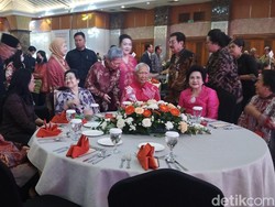 Guntur Soekarnoputra Luncurkan Buku, Megawati hingga Try Sutrisno Hadir