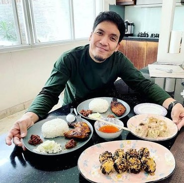 Cerai dari Natasha Rizki, Cincin di Jari Manis Desta Disorot