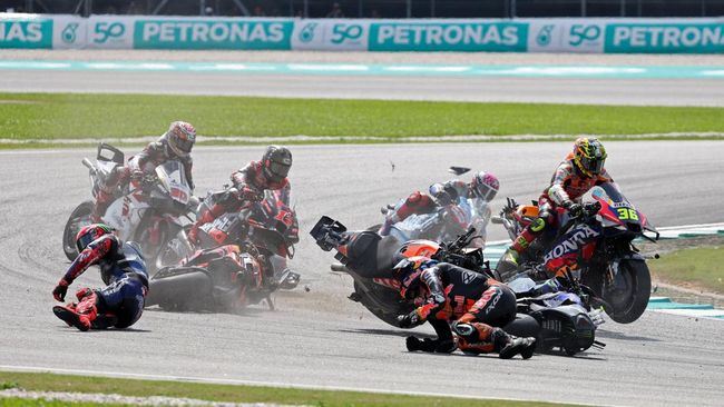 Quartararo Ungkap Momen Horor Senggol Kepala Miller di MotoGP Malaysia