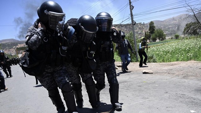 FOTO: Konflik Politik Giring Bolivia ke Jurang Krisis