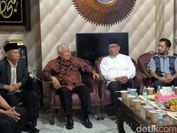 Ridwan Kamil Silaturahmi ke Kediaman Din Syamsudin: Butuh Nasihat
