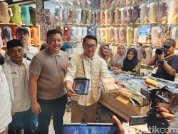 Blusukan di Tanah Abang, RK Janji Lakukan Penataan Agar Turis Betah