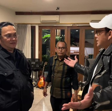 Ciut Saat Didatangi Denny Sumargo, Gerak-gerik Farhat Abbas Jadi Omongan