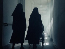 Dark Nuns Film Dewasa? Perhatikan Rating Usia Sebelum Nonton!
