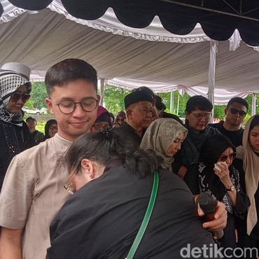 Ungkap Detik-Detik Dina Mariana Meninggal, Anak: Saat-Saat Terakhir Cepat
