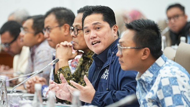 Menteri BUMN Erick Thohir membatalkan proyek Terminal 4 Bandara Internasional Soekarno-Hatta. Sedianya, proyek tersebut menelan investasi Rp14 triliun.