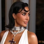 Kim Kardashian Kenakan Kalung Ikonis Milik Putri Diana, Tuai Pro dan Kontra?