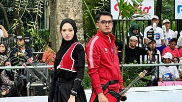 Sikap Inara Rusli Kena Sentil Netizen Saat Ricky Harun Jaga Jarak Tangannya