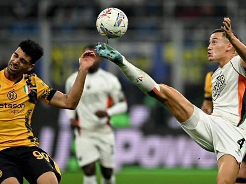 Klub Rusia Bisa Buka Jalan Jay Idzes Gabung Torino