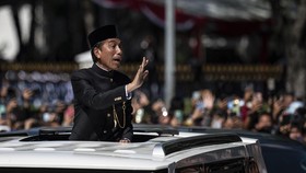 VIDEO: Hasto PDIP Sebut Jokowi Susah Turun dari Jabatan Presiden