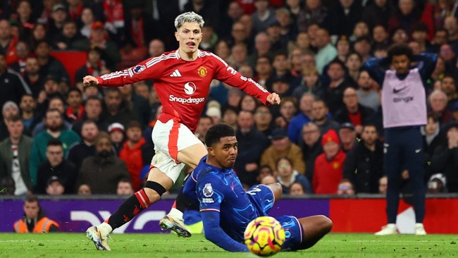 Alejandro Garnacho membuang sejumlah peluang emas yang didapatkan saat Manchester United bermain imbang 1-1 melawan Chelsea dalam laga lanjutan Liga Inggris.