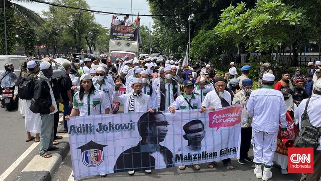 Melalui sebuah pesan, Rizieq yang disebut sedang berada di Mekkah, minta massa aksi 411 tidak menyeret kasus dugaan penistaan cawagub DKI Suswono.