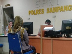 Perempuan di Sampang Polisikan Emak-emak Usai Dituduh Pelakor dan Dikeroyok