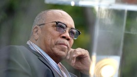 Quincy Jones, Produser Musik We Are the World Meninggal Dunia
