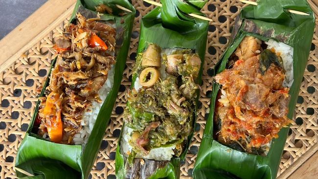 Menikmati Sensasi Nasi Bakar Autentik yang Pedasnya Bikin Nagih