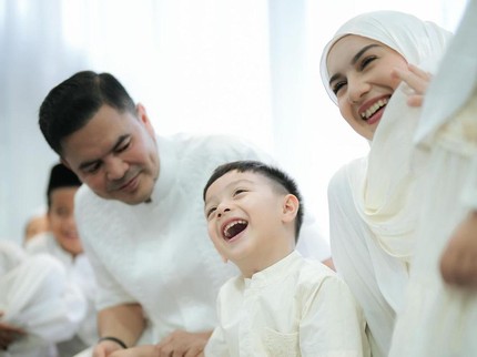 5 Potret Irish Bella dan Suami Pengusaha Aceh Tasyakuran Rumah Baru