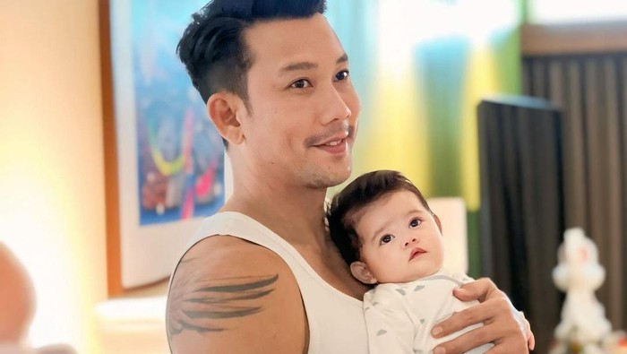 5 Daftar Artis Pria yang Baru Menyandang Gelar Ayah pada Tahun 2024