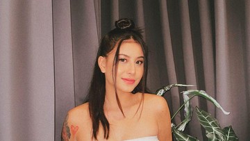 Update Informasi Selebriti InsertLive : Awkarin Pamer Tes Kehamilan Positif, Real or Fake?