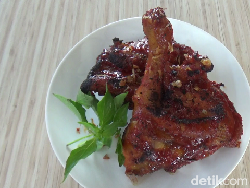 Nikmatnya Ayam Kampung Bakar Rempah Lumajang Berbumbu Medok