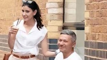 img-title Gading Marten Buka Suara soal Hubungannya dengan Medina Dina