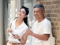 Jawab Status Asmara dengan Gading Marten, Medina Dina: Teman Main...