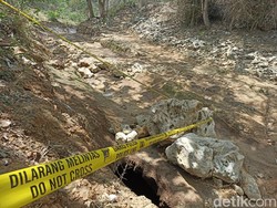 Penjelasan Pakar Geologi Soal Lubang Misterius di Sungai Kaliasat Blitar