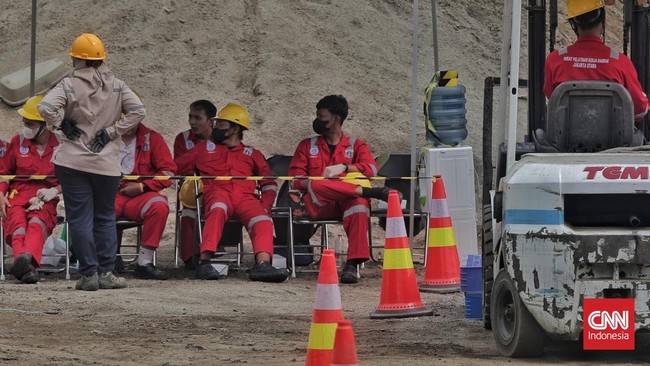 FOTO: Melatih Cekatan Operator Alat Berat