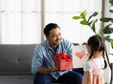 Beda Hari Ayah di Indonesia dan Negara-negara Lain, Ada yang Punya Perayaan Unik