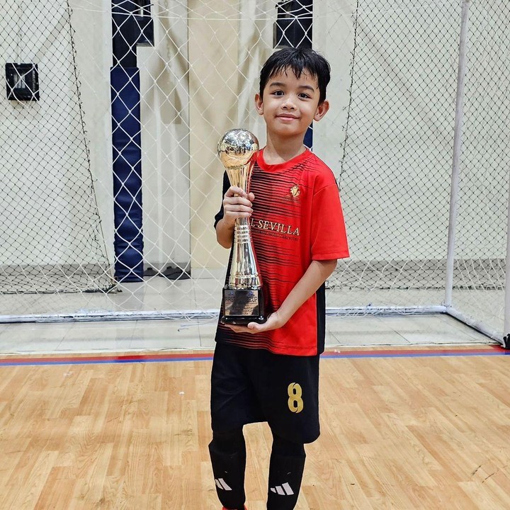 <p>Meski mendapat juara kedua, Rionaldo tetap mengungkapkan rasa bangganya pada sang putra. Rionaldo pun mendoakan agar kelak Raqilla bisa memenangkan juara pertama. (Foto: Instagram: @rio.stokhorst)</p>