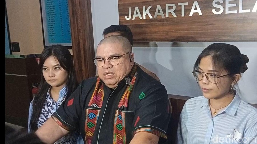 Razman Arif Nasution