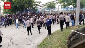 VIDEO: Berebut Limbah, Ormas Bentrok vs Karang Taruna