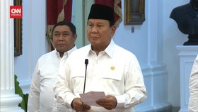VIDEO: Prabowo Terbitkan PP untuk Hapus Piutang Macet UMKM