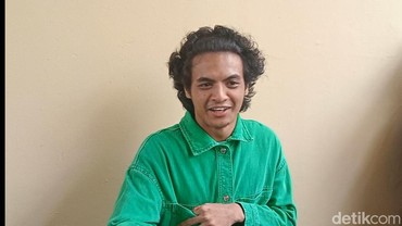 Reaksi Vadel Badjideh Dapat Salam & Kata Sayang dari LM Usai Muncul Perdana ke Publik