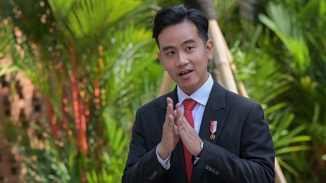 Wakil Presiden Gibran Rakabuming berbicara mengelola pemerintahan butuh kerja sama tim. Dia pun meminta semua komponen pemerintahan kompak.