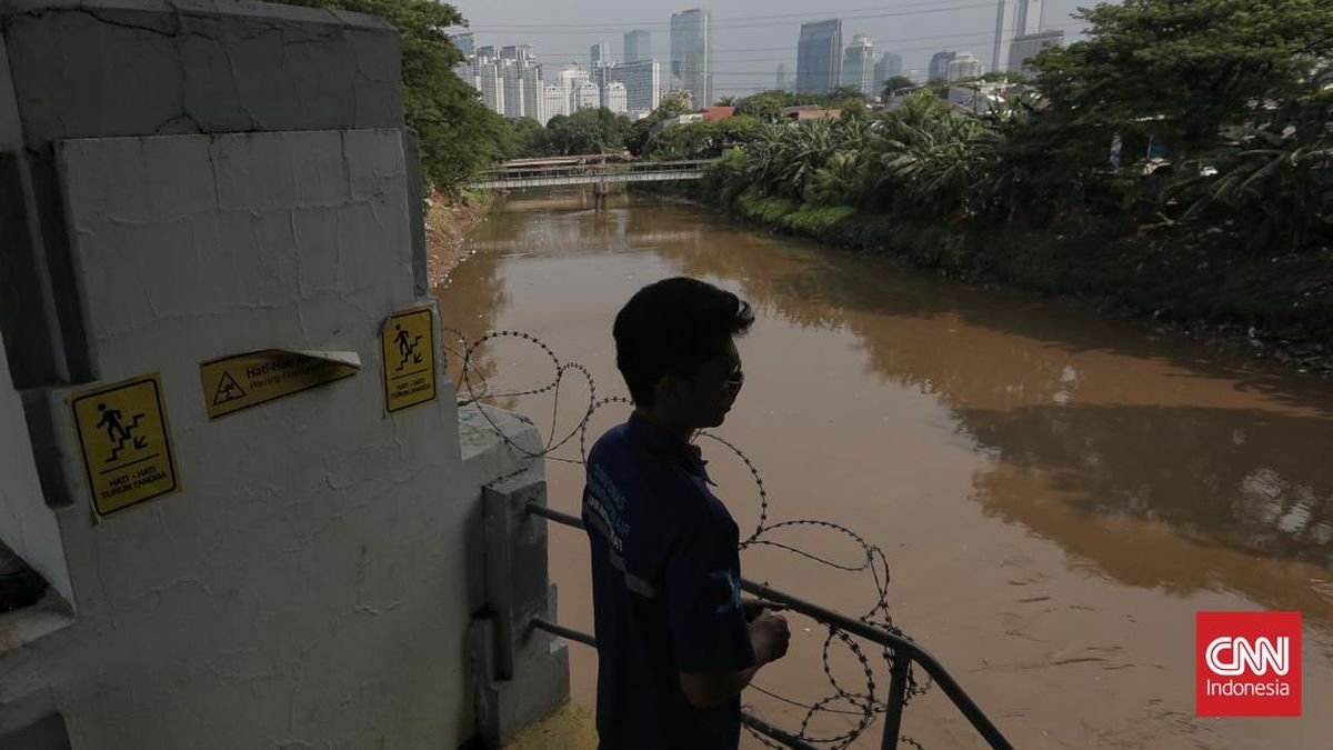 Sejumlah Pintu Air di Jakarta Naik, Dua Wilayah Siaga Banjir