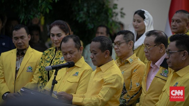 Ketua Umum DPP Partai Golkar Bahlil Lahadalia merespons rumor pembatalan Surat Keputusan (SK) Menteri Hukum mengenai pengesahan AD/ART Partai Golkar.