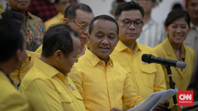 Universitas Indonesia (UI) resmi meminta maaf dan menangguhkan kelulusan gelar doktor Menteri ESDM sekaligus Ketua Umum Golkar Bahlil Lahadalia.