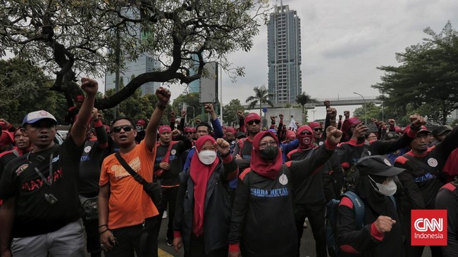 Kelompok pekerja menakut-nakuti menggelar tindakan mogok kerja nasional jika pemerintah tetap meningkatkan PPN menjadi 12 persen pada Januari 2025.