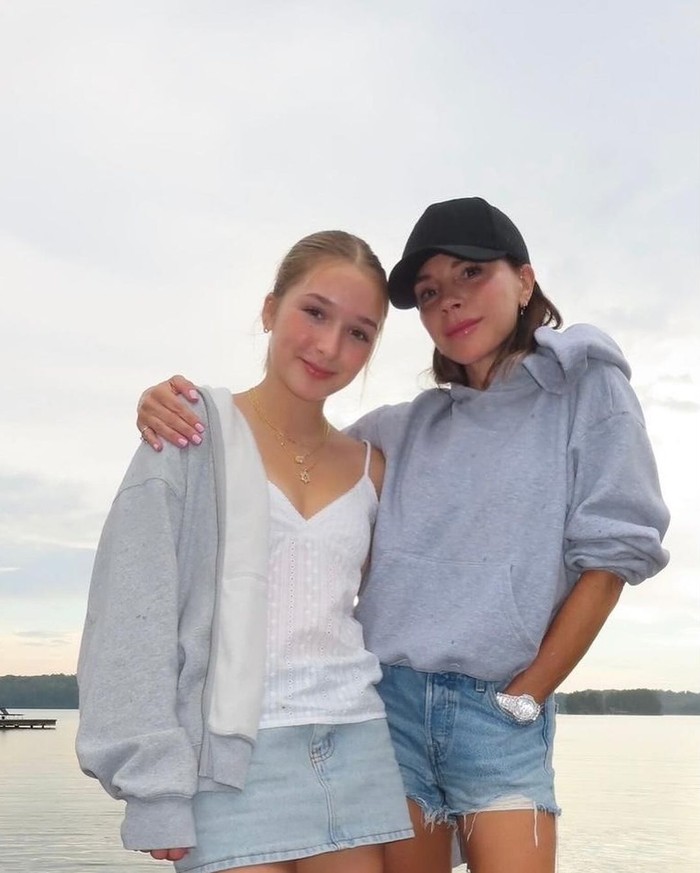 Harper Seven Beckham dan Victoria Beckham