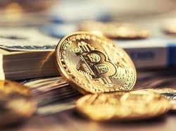 Bitcoin cs Anjlok Jelang Pelantikan Trump, Ada Apa?