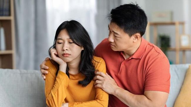 Menurut Psikologi, Ini Alasan Seseorang Tetap Bertahan dalam Unhappy Relationship